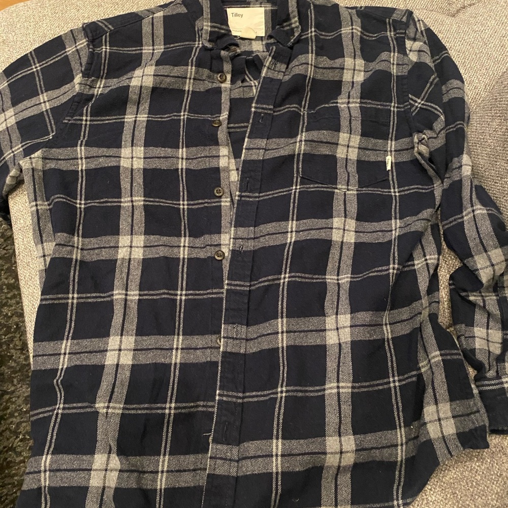 Tilley Brand Navy and Gray Casual Button Down Shirt with Soft Fabric